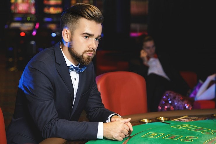 Dealer profesional multilingual Dealer profesional memandu permainan live di sgc slot dengan dukungan multilingual